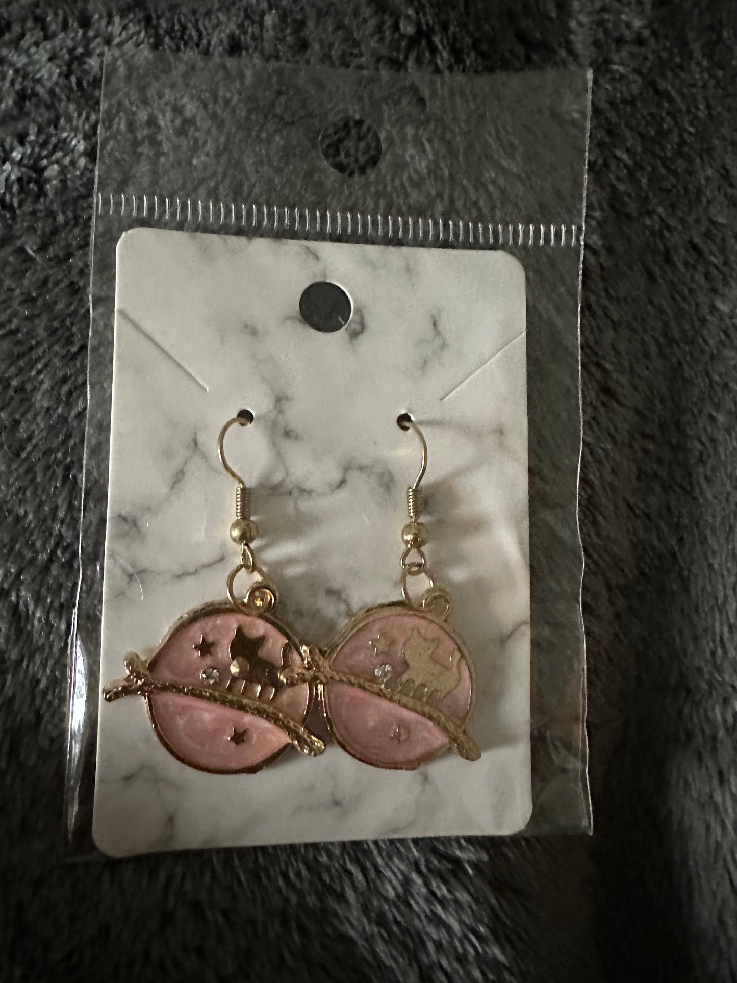 Cat earrings pink